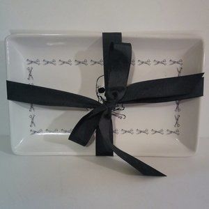 SIGNATURE SKULL & BONES Set of 2 CERAMIC TRAYS Halloween party